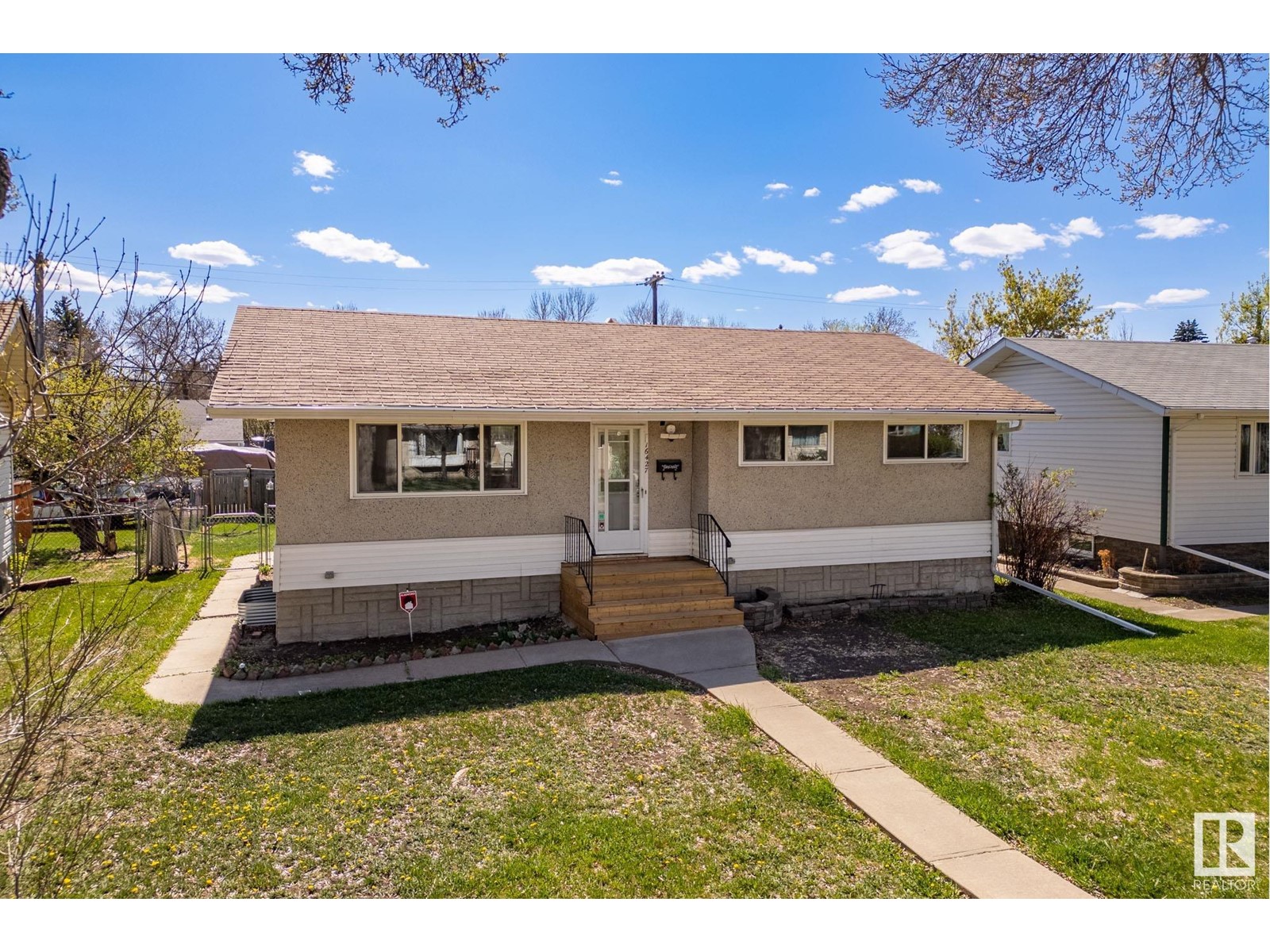 16427 105 AV NW NW