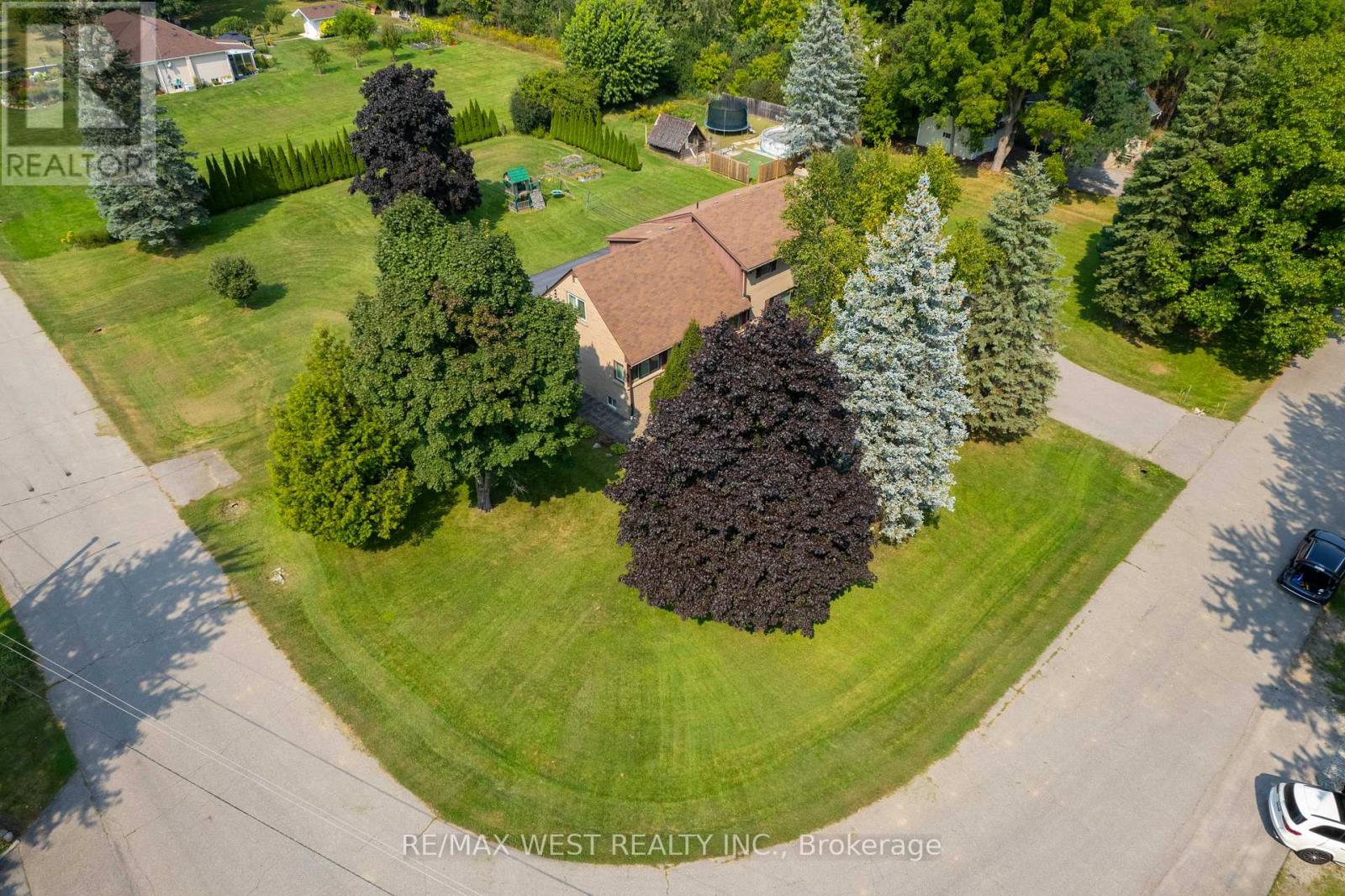 45 MARYSFIELD DRIVE