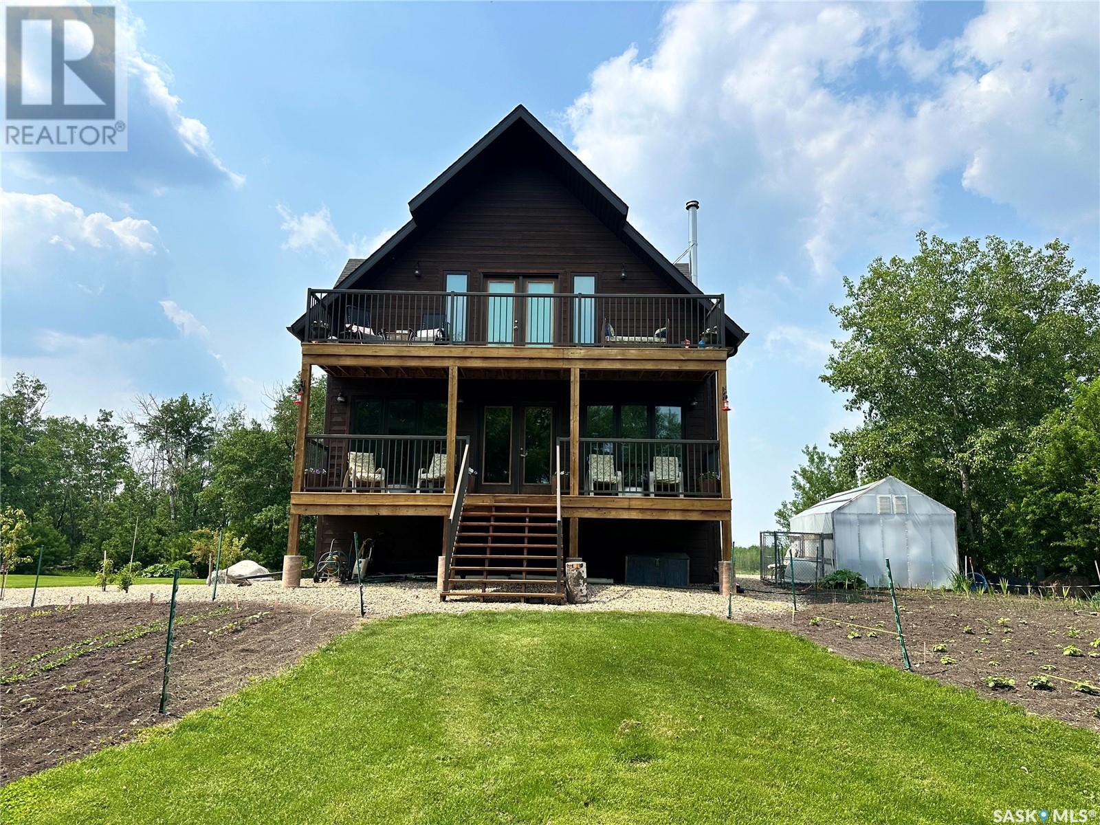 Larson Lake Ranch & Lakefront property