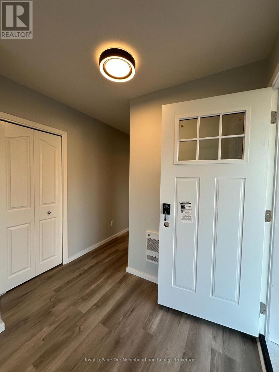 1 - 1382 LEIGHTON ROAD N