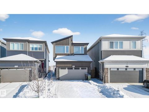 9194 PEAR DRIVE SW SW Edmonton AB T6X2Z4