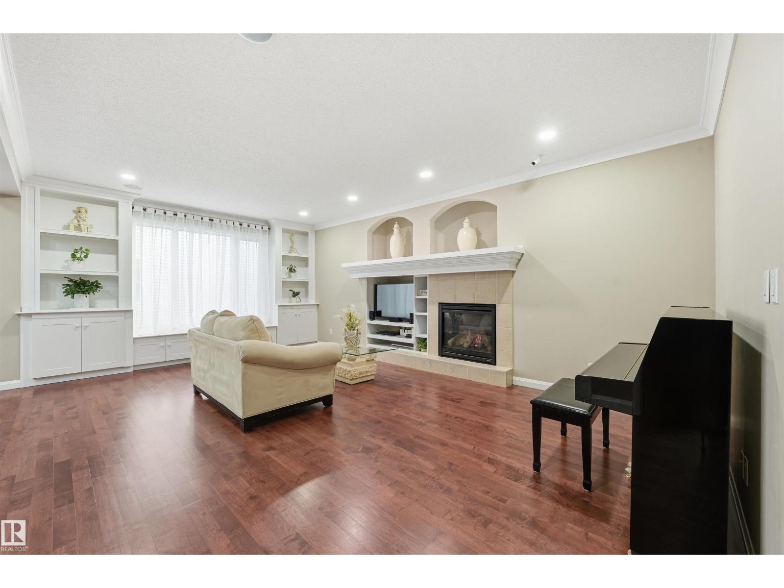 478 AINSLIE CR SW