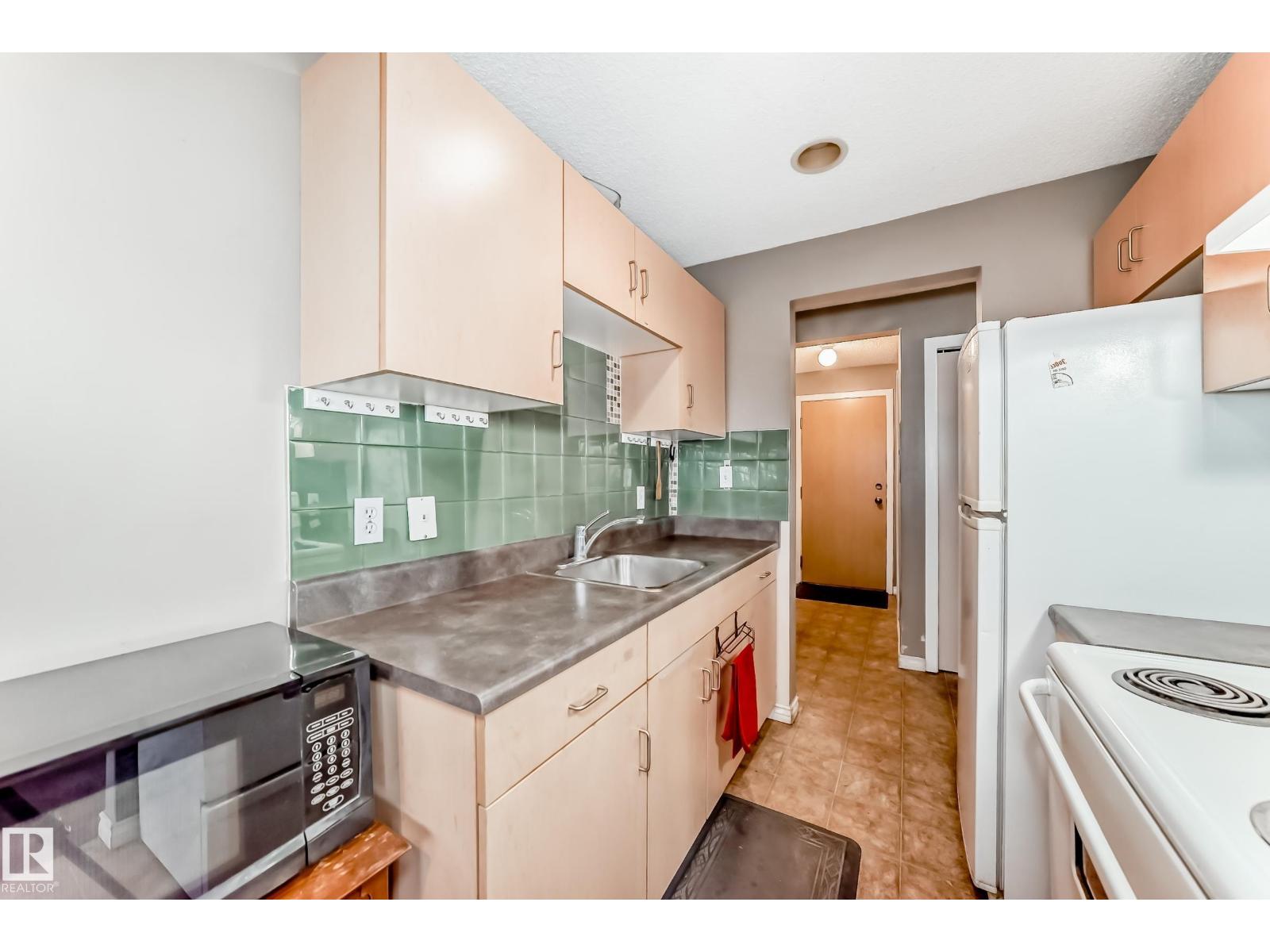 #305 12710 127 ST NW