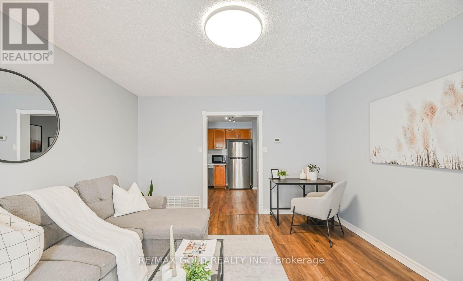 73 CHIPMUNK CRESCENT