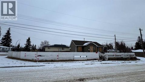 4106 10 Avenue SE Calgary AB T2A0E1