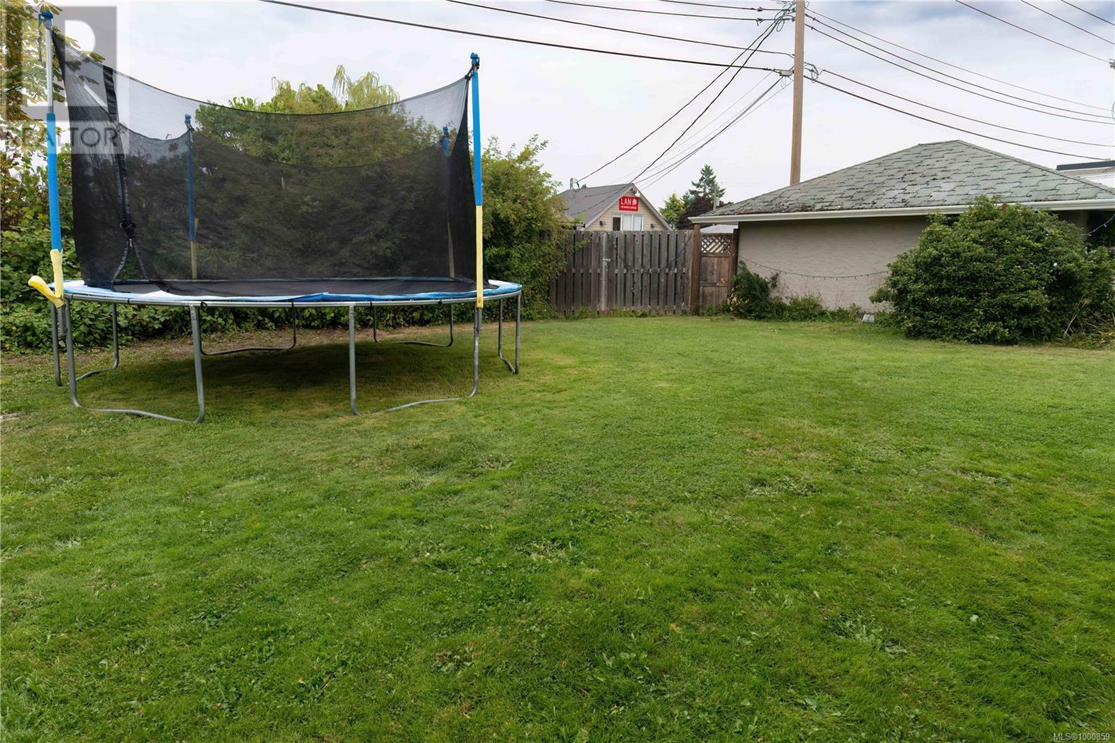 141 Jensen Ave E