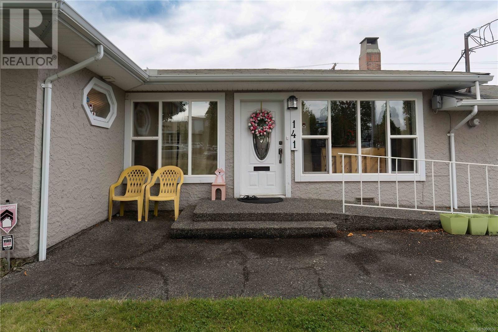 141 Jensen Ave E