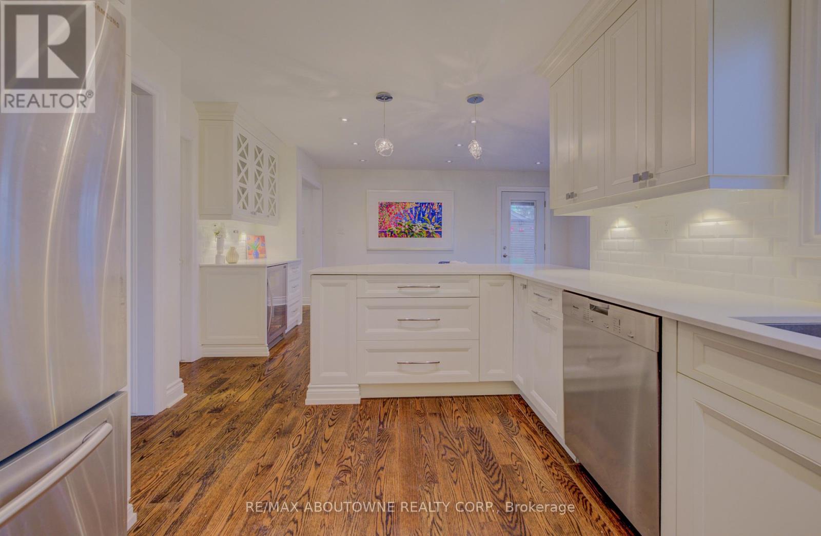 20 MARTIN GROVE ROAD
