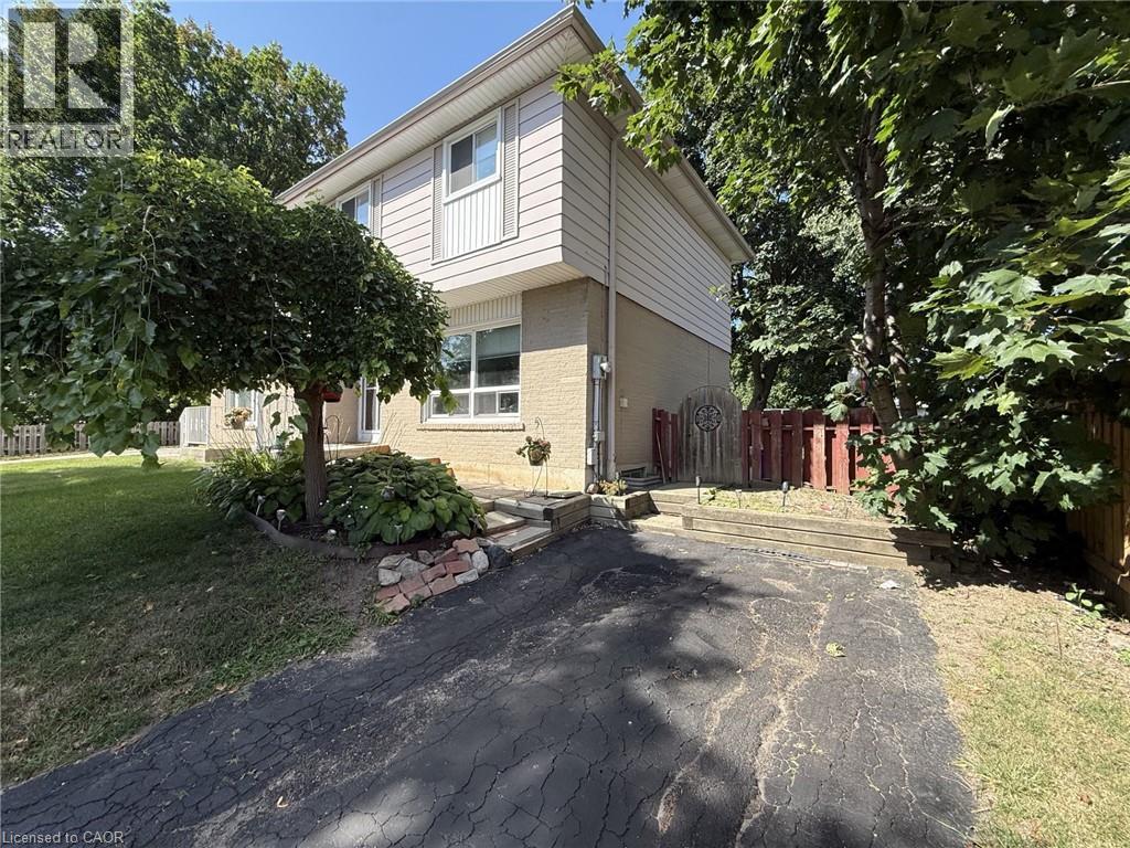 1345 COLONSAY Drive