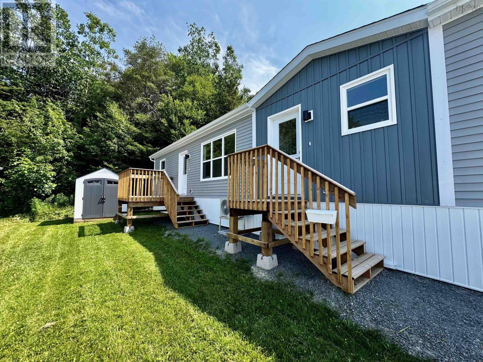 29 Sharon Drive - Photo 2
