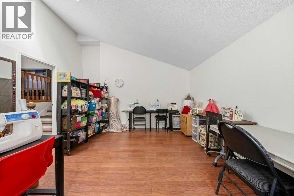 112 Cedargrove Way SW