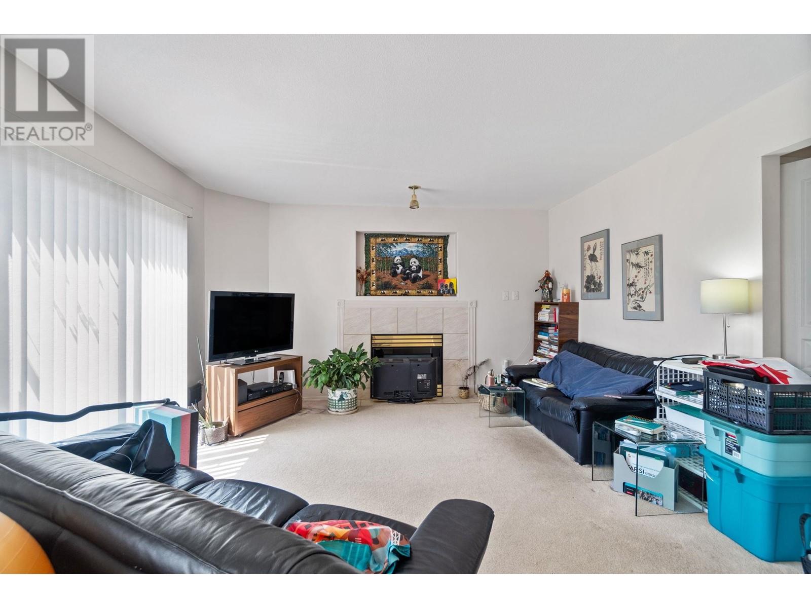 229 E 20TH STREET