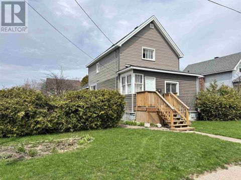 41 Wilcox AVE Sault Ste. Marie ON P6B1V1