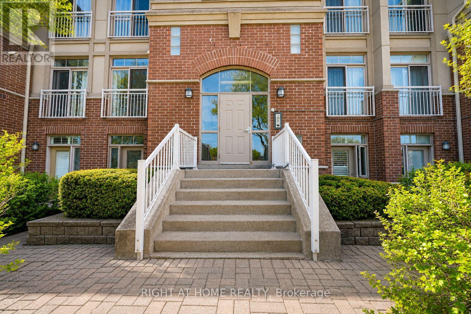 8 - 1949 LAWRENCE AVENUE W