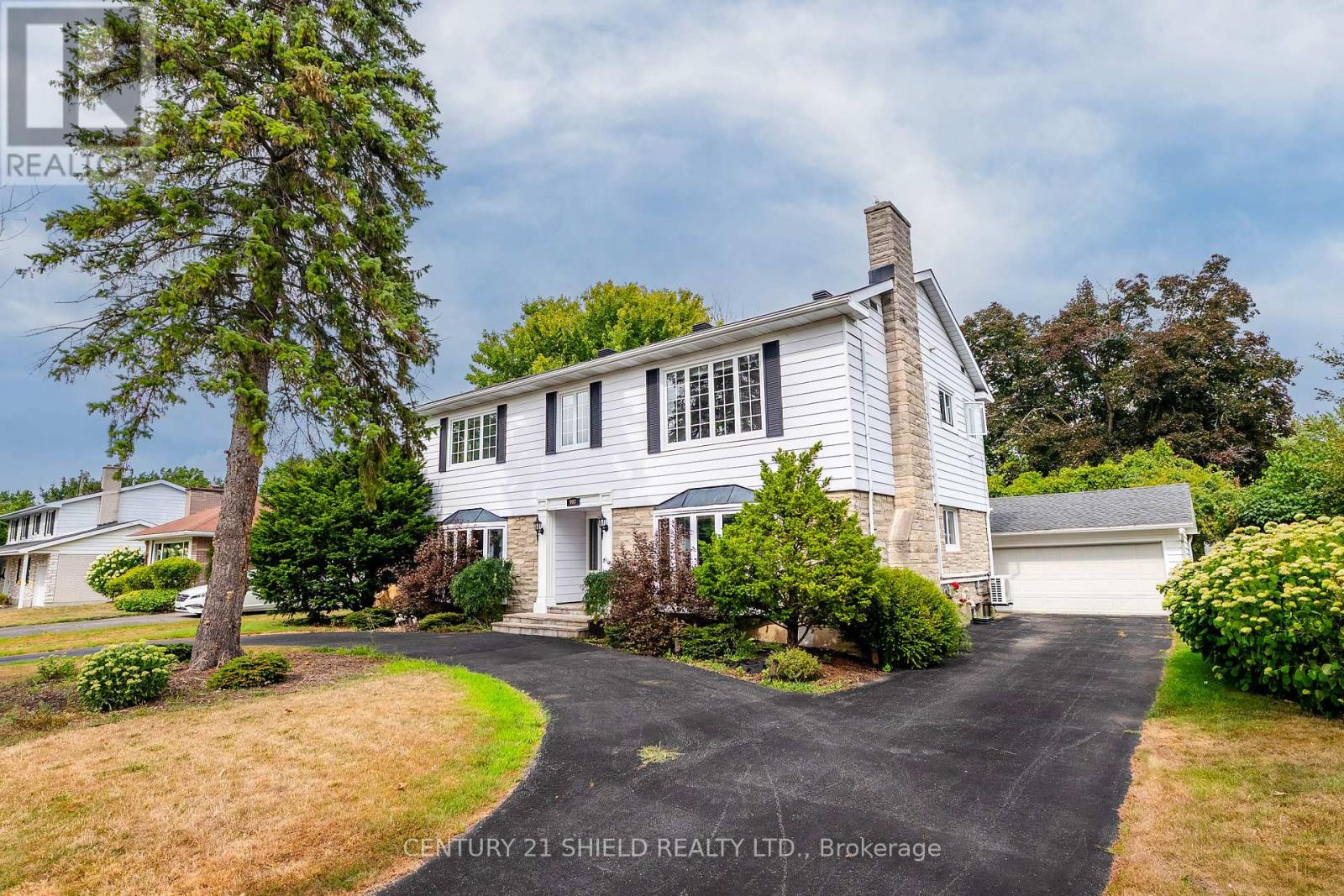 903 RIVERDALE AVENUE