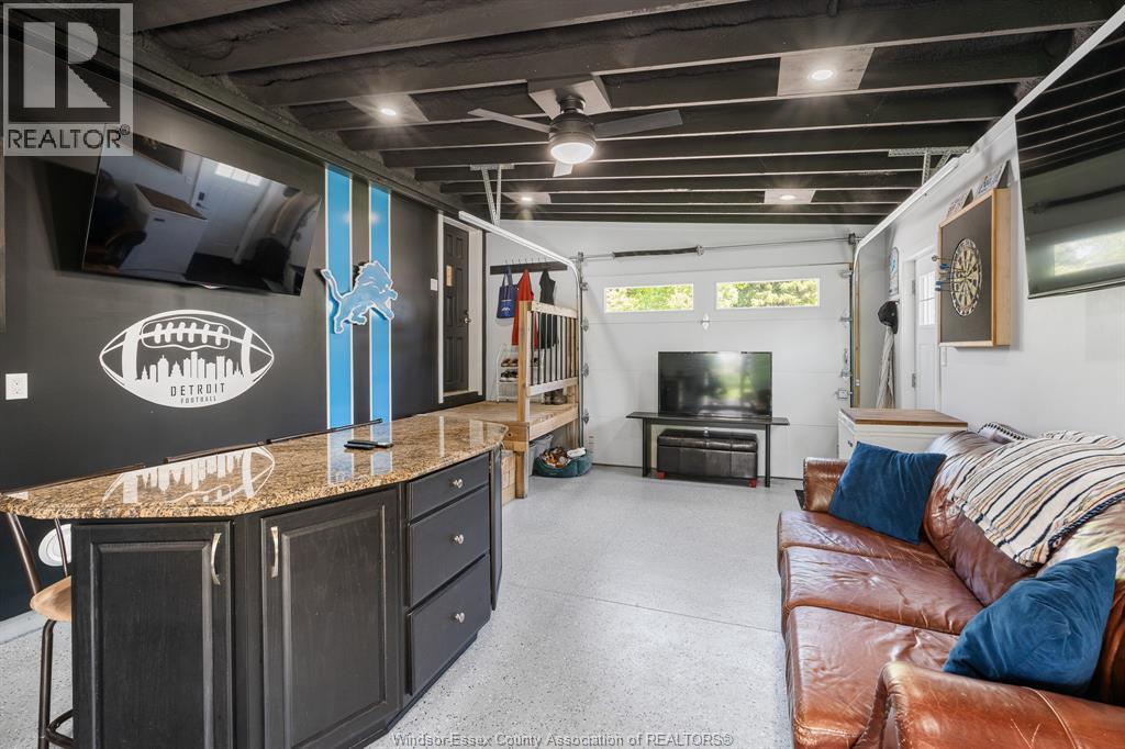 31 DANA DRIVE