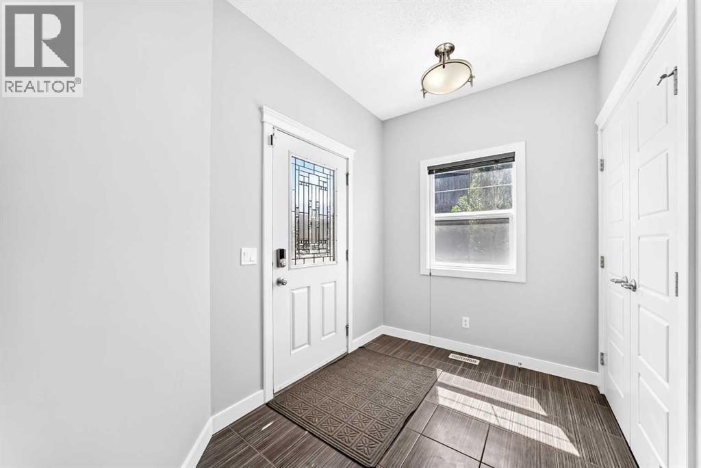 325 Evanspark Gardens NW
