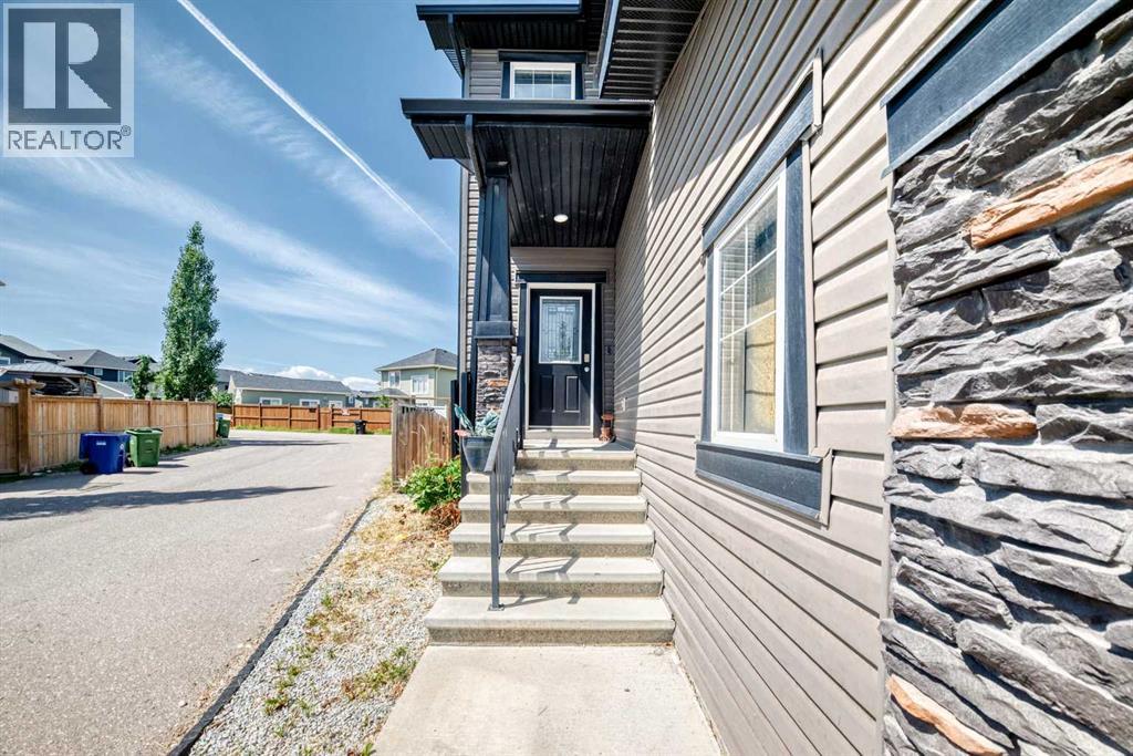 325 Evanspark Gardens NW