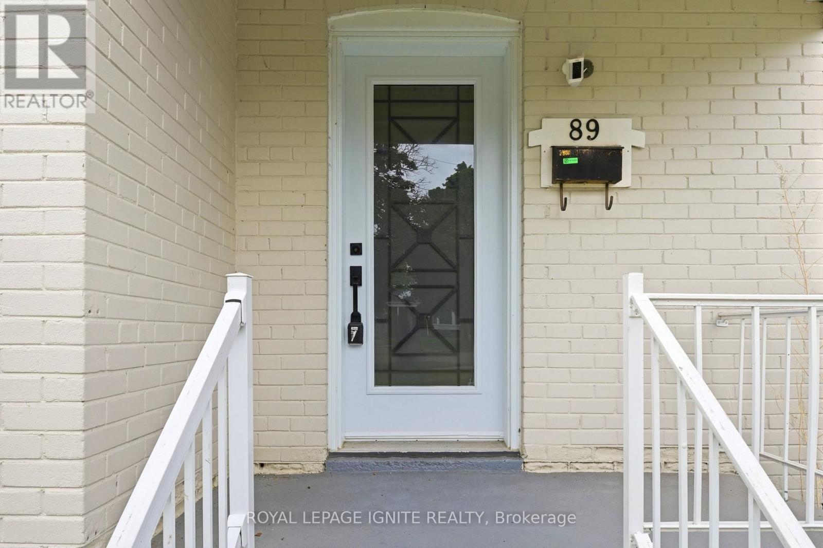 89 DARLINGSIDE DRIVE