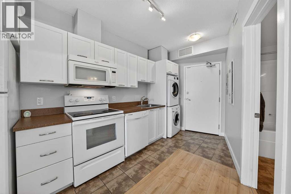 306, 3830 Brentwood Road NW