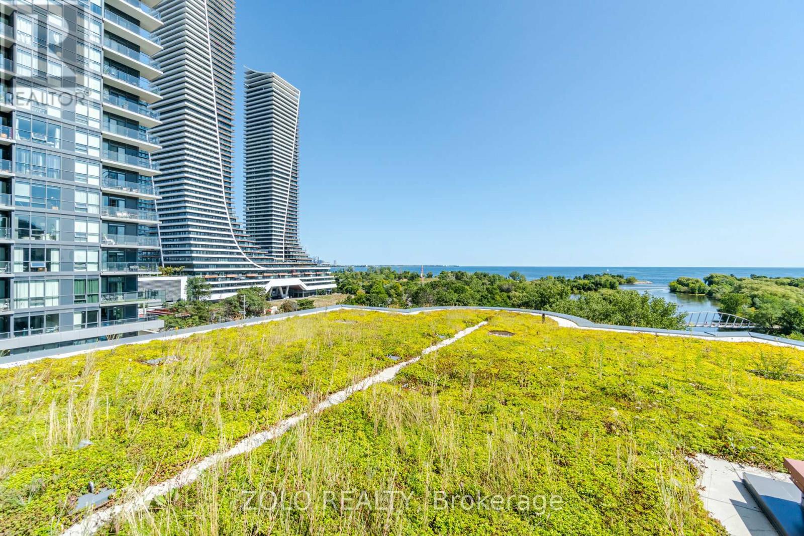 902 - 2212 LAKESHORE BOULEVARD W