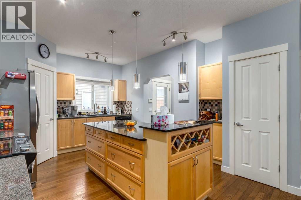 216 Silverado Range Close SW