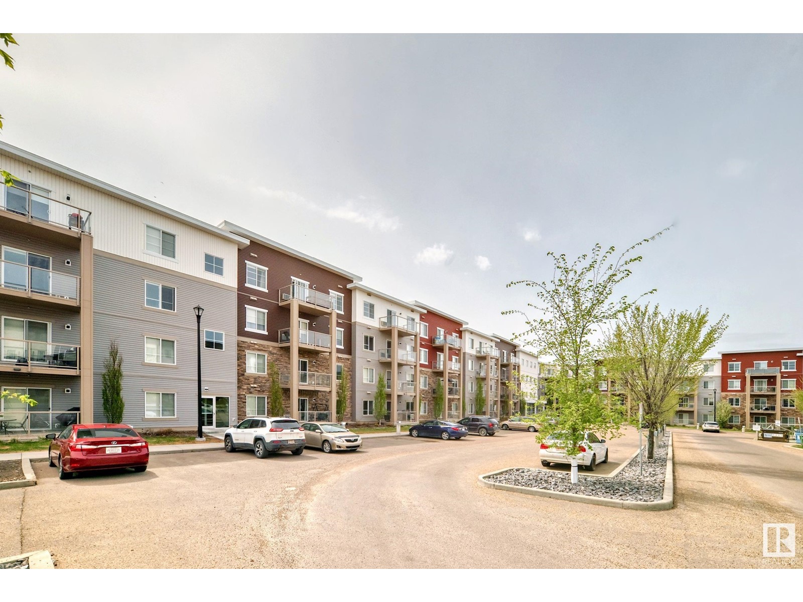 #208 812 Welsh DR SW