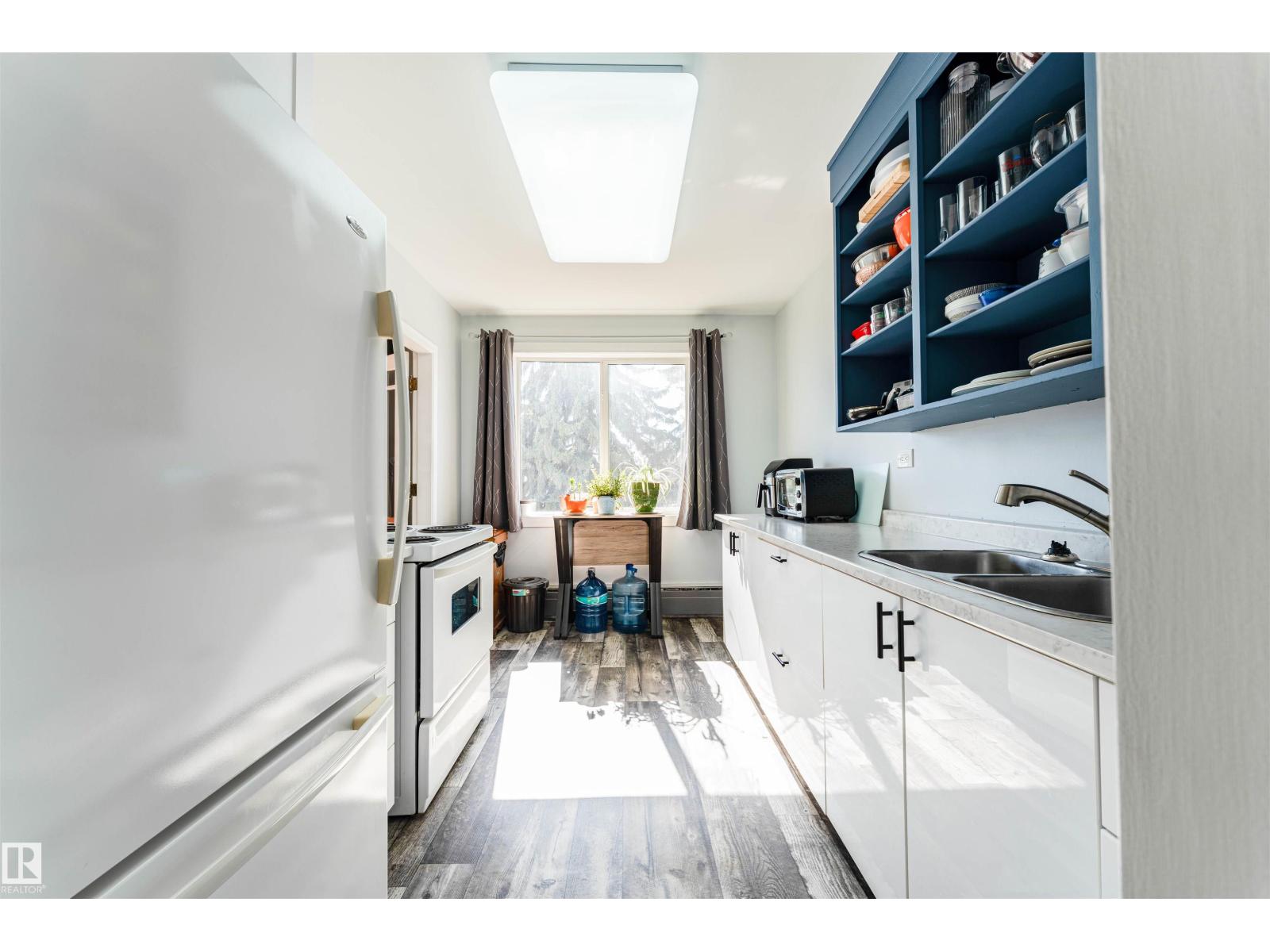 #12 7307 118 ST NW