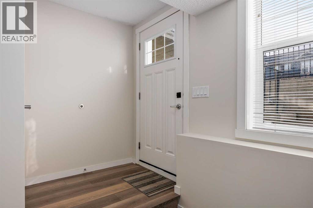 305 Cranbrook Square SE