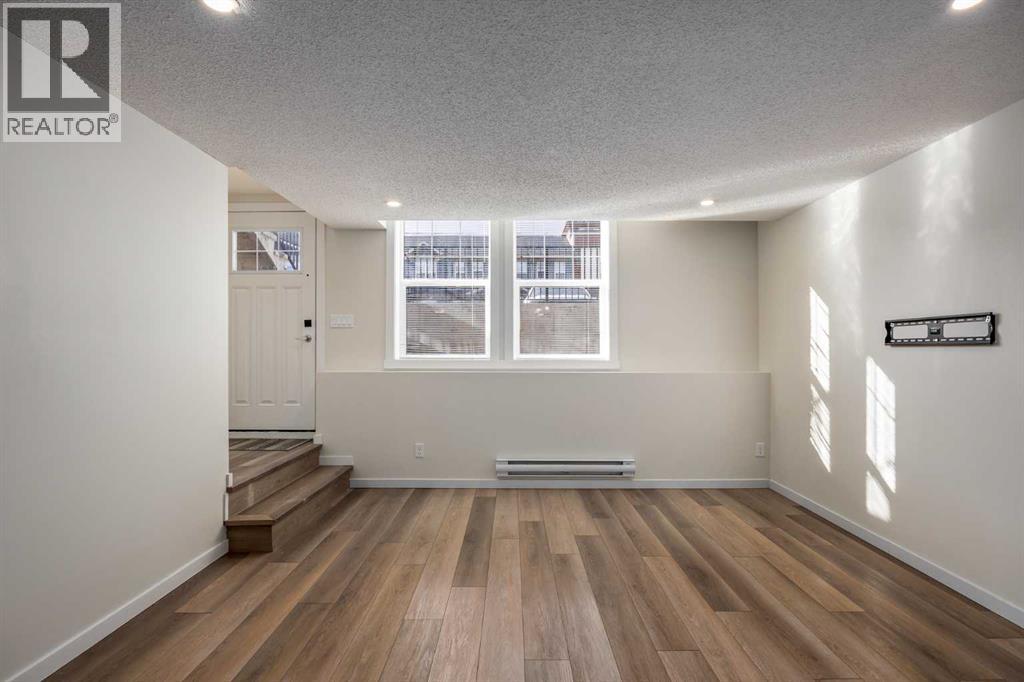 305 Cranbrook Square SE