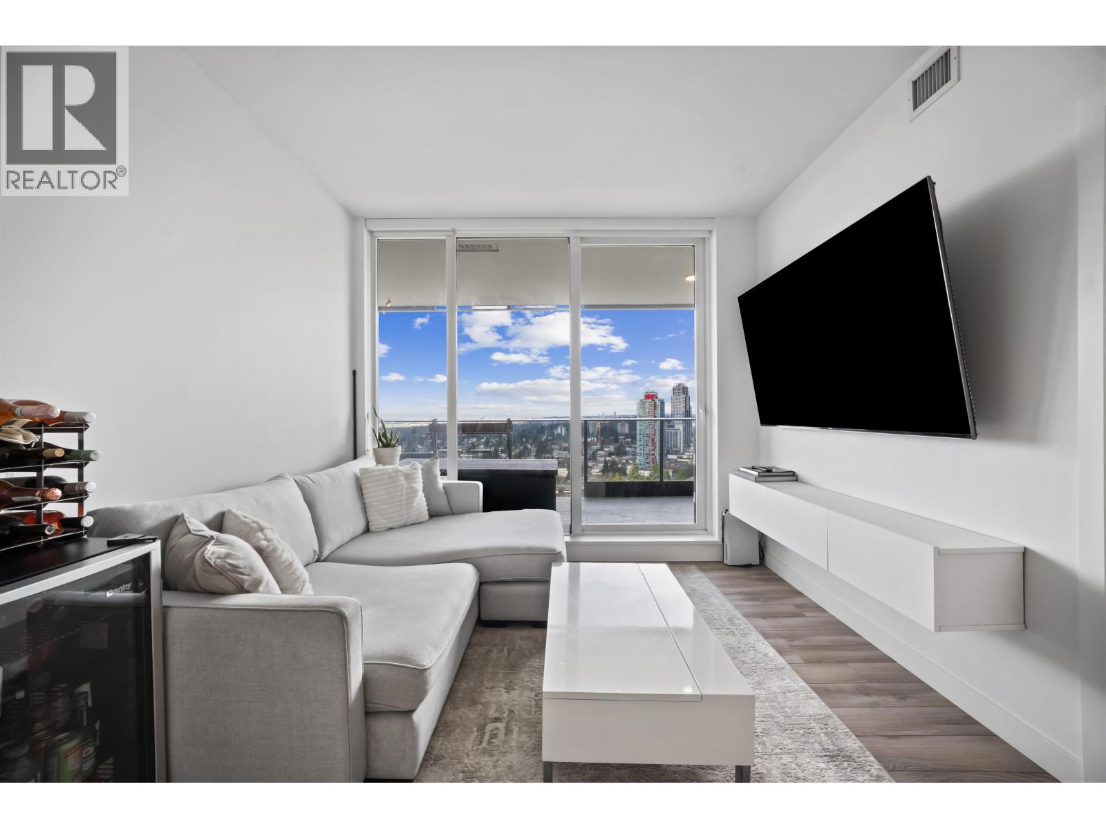 2501 6699 DUNBLANE AVENUE