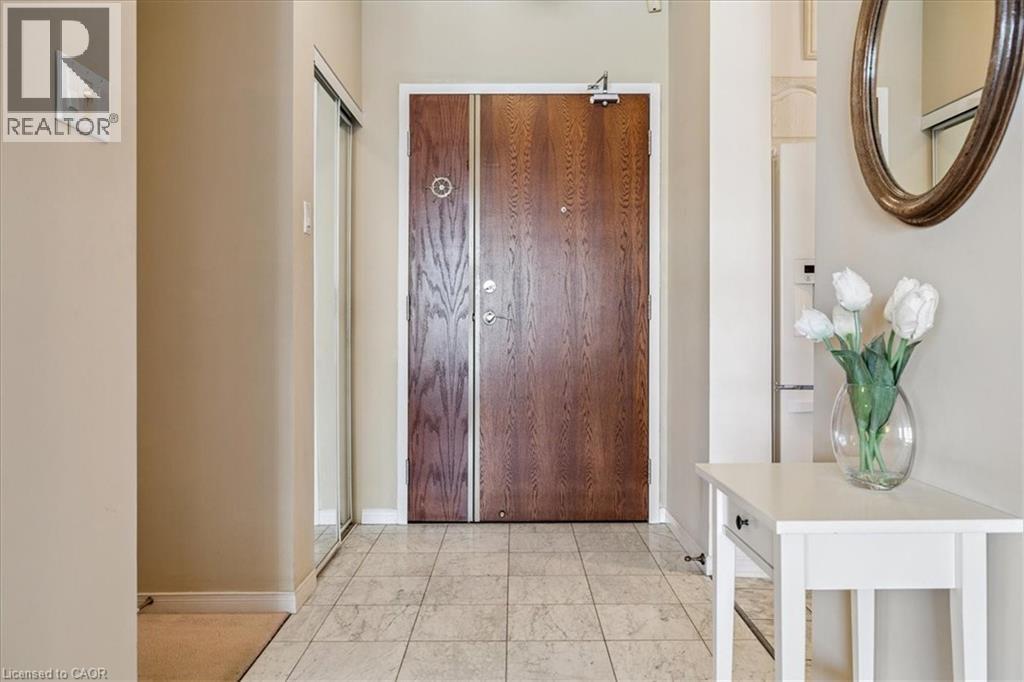 2511 LAKESHORE Road W Unit# 317