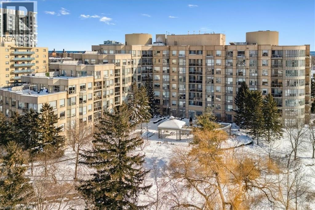 2511 LAKESHORE Road W Unit# 317