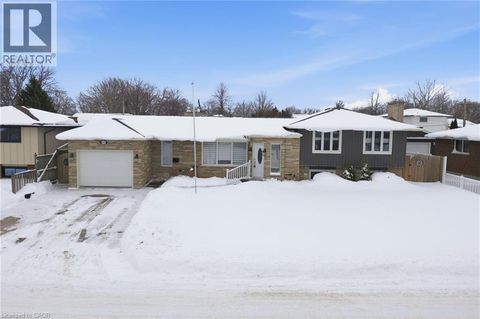 8133 SARAH Street Niagara Falls ON L2G6T9