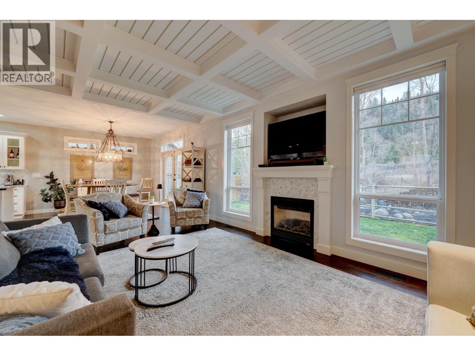 8909 Grizzly Crescent