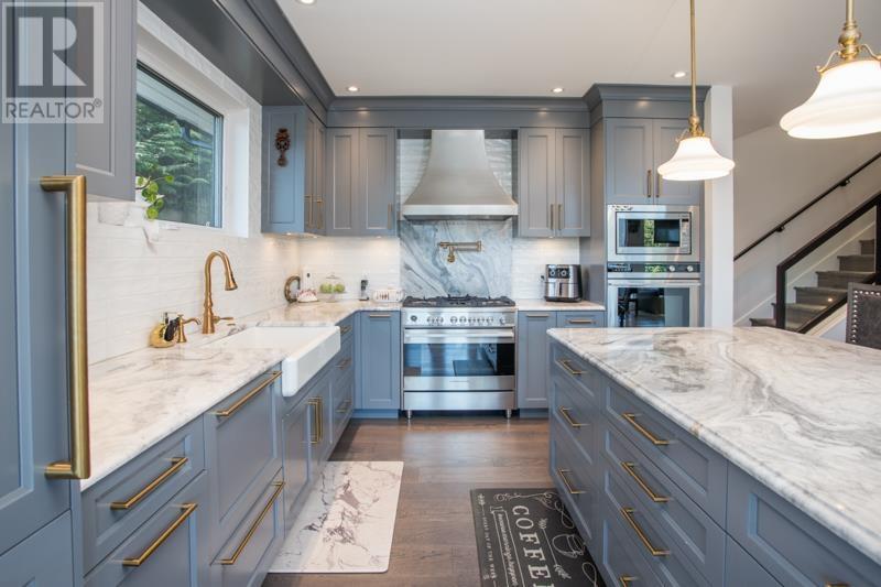 1812 CARDINAL CRESCENT