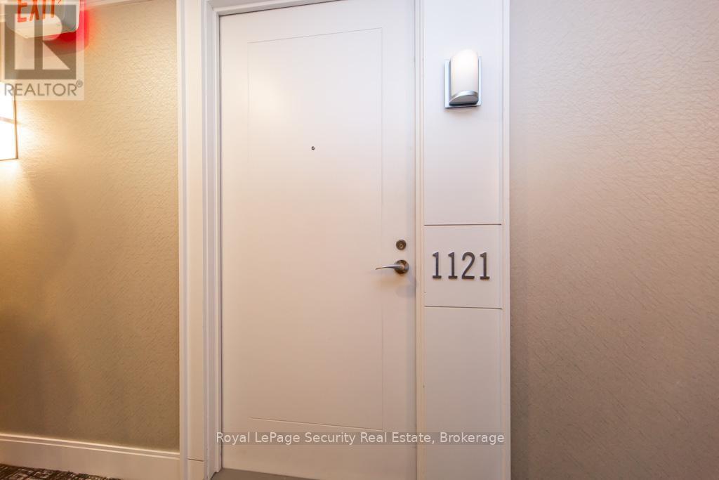 1121 - 800 LAWRENCE AVENUE W