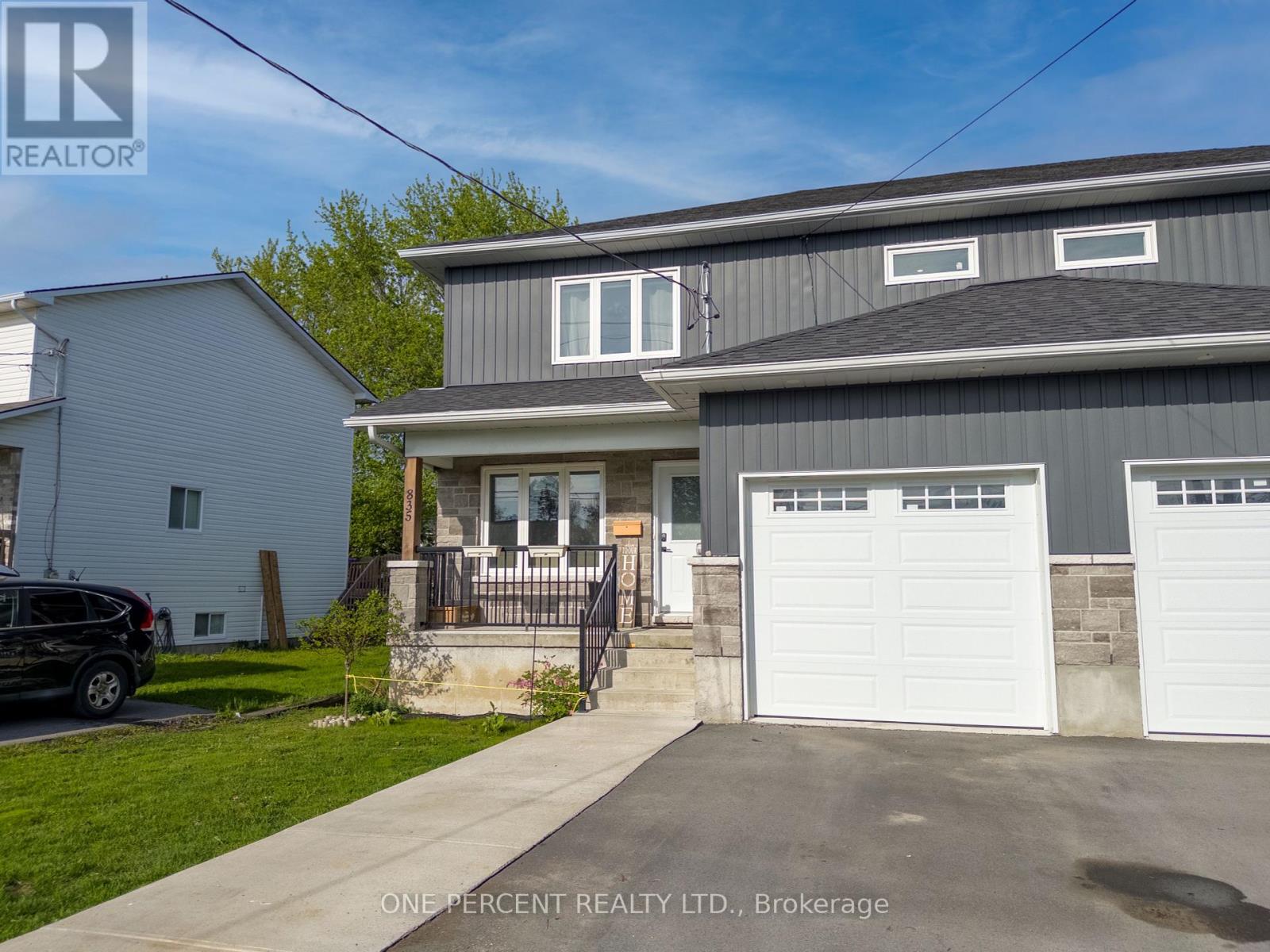 835 QUEEN STREET