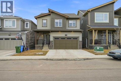 228 Carringham Road Calgary AB T3J1V4