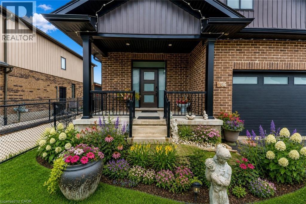 86 WOODBERRY Crescent