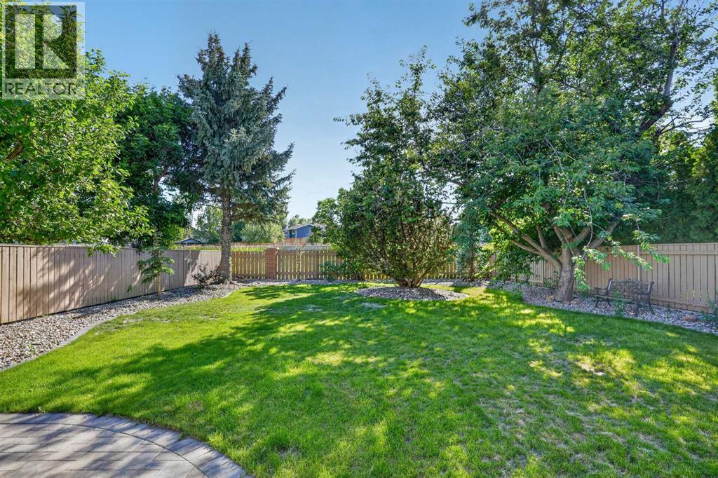 50 Sherwood Crescent W