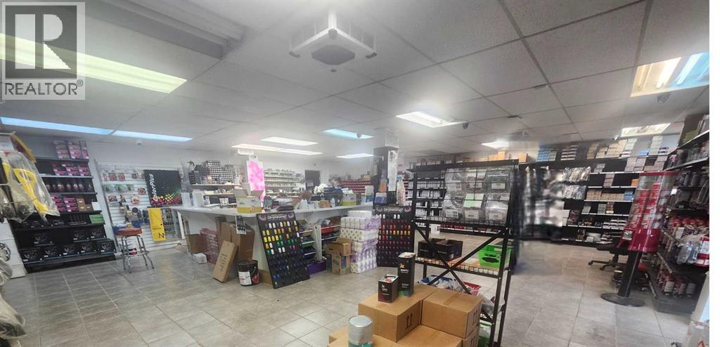 2, 2219 35 Avenue NE