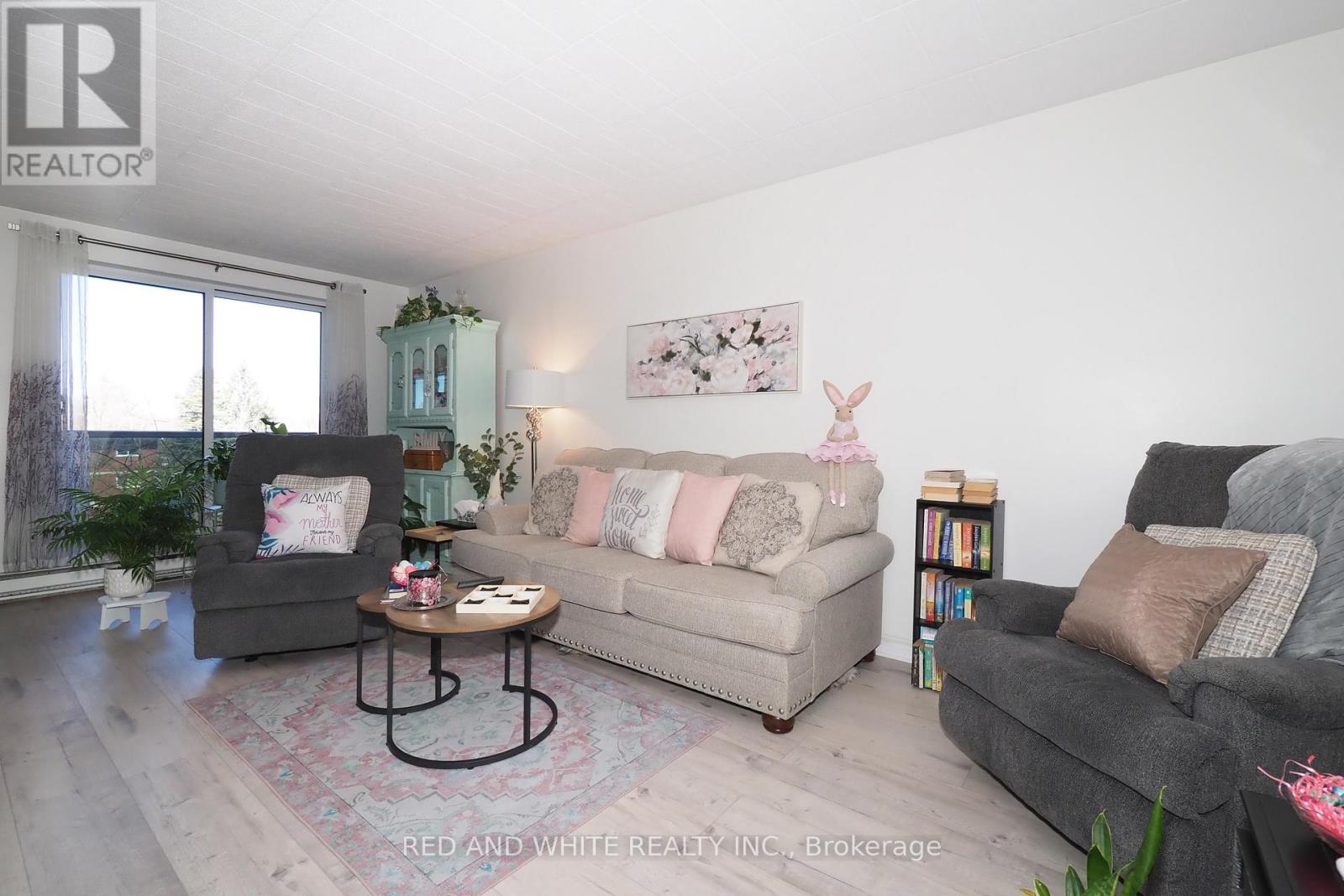 403 - 29 WEST AVENUE W