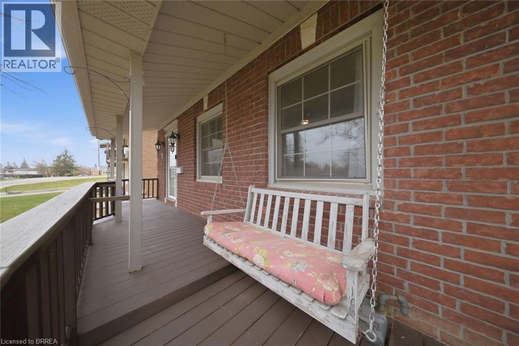 7 BARRY Drive