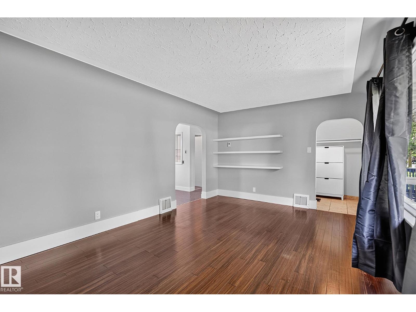 14624 110A AV NW
