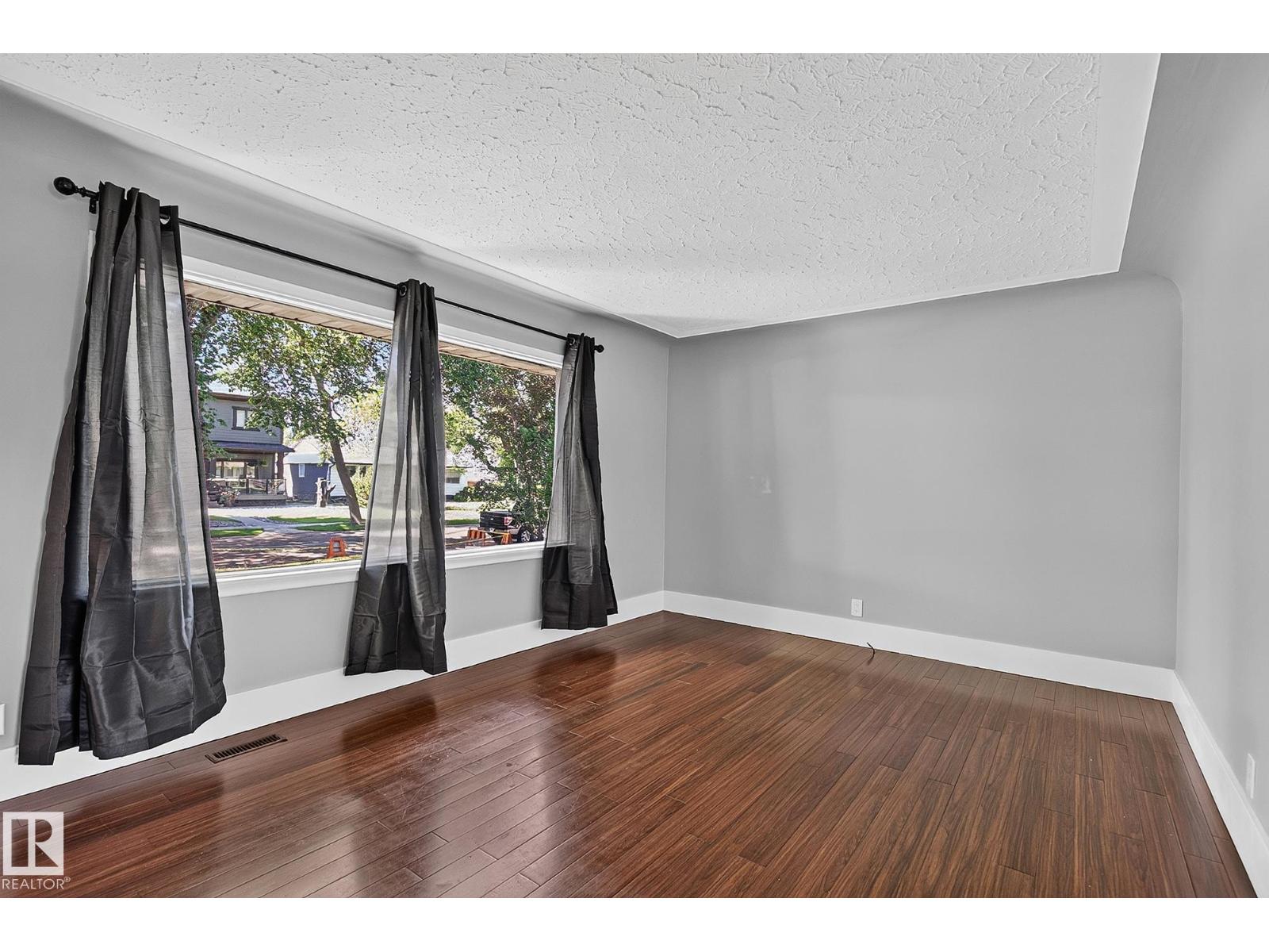 14624 110A AV NW