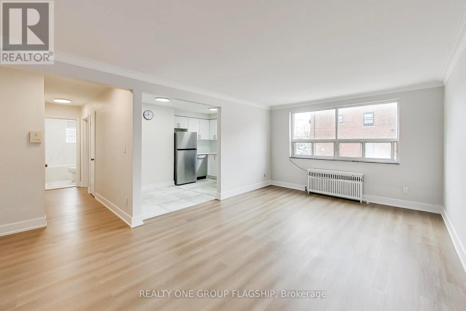 4 - 7 ELMWOOD AVENUE S