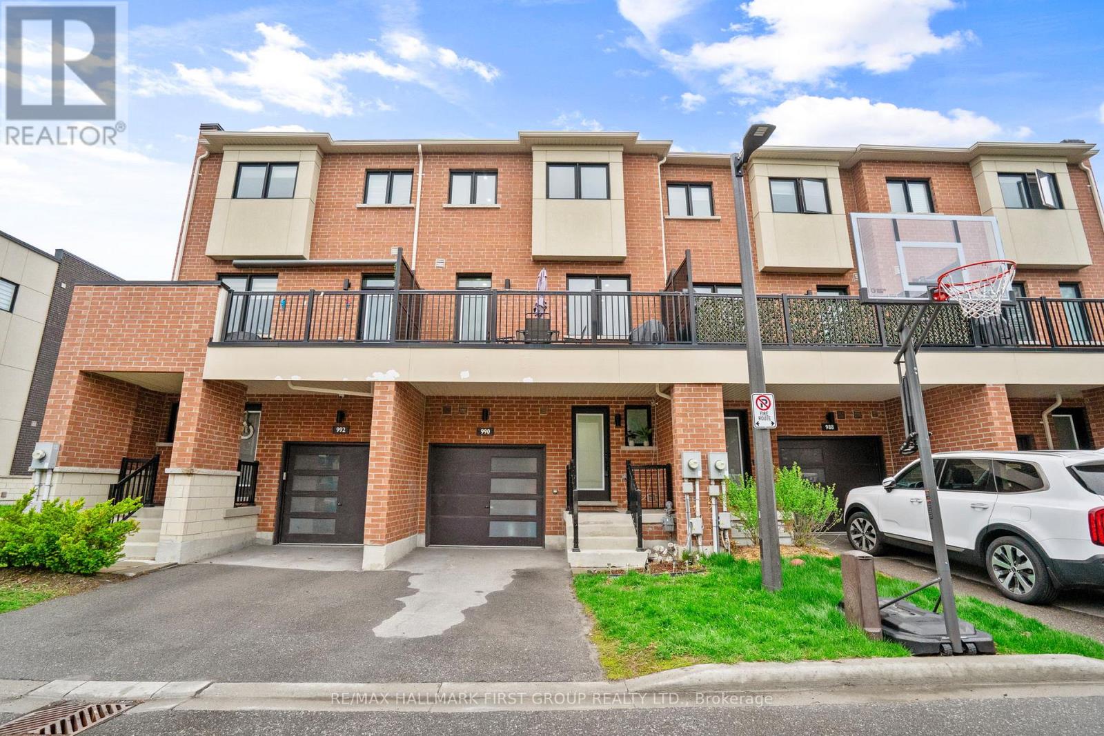 990 KICKING HORSE PATH