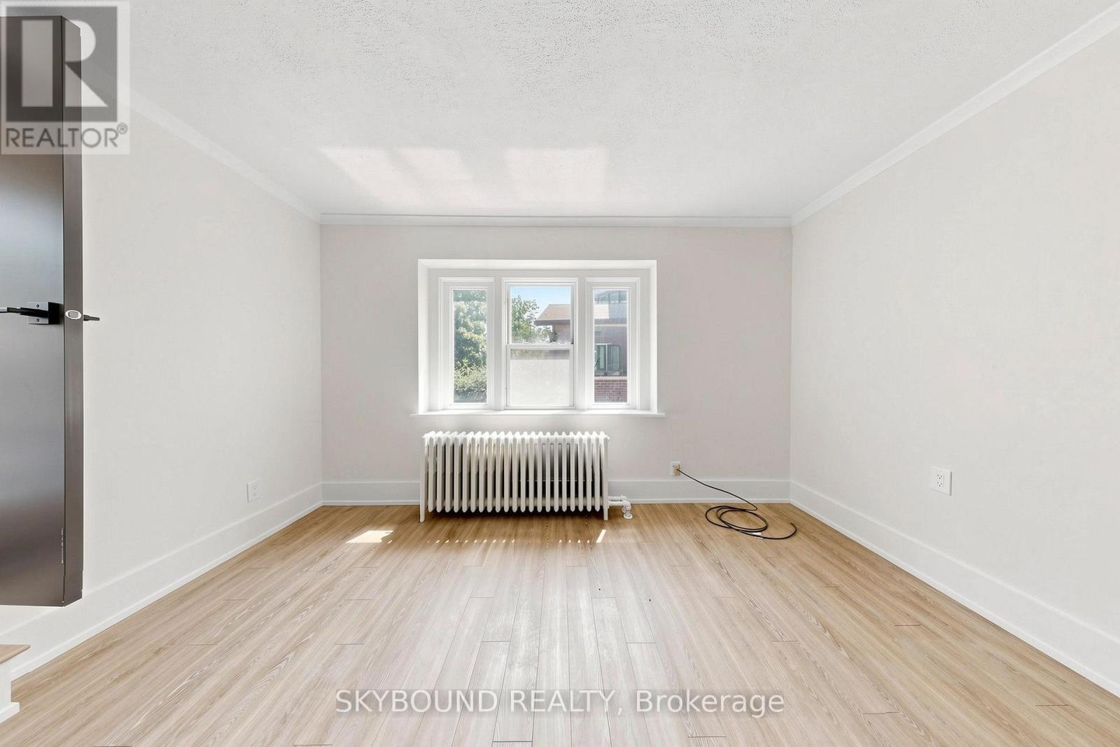 15 - 1165 KINGSTON ROAD
