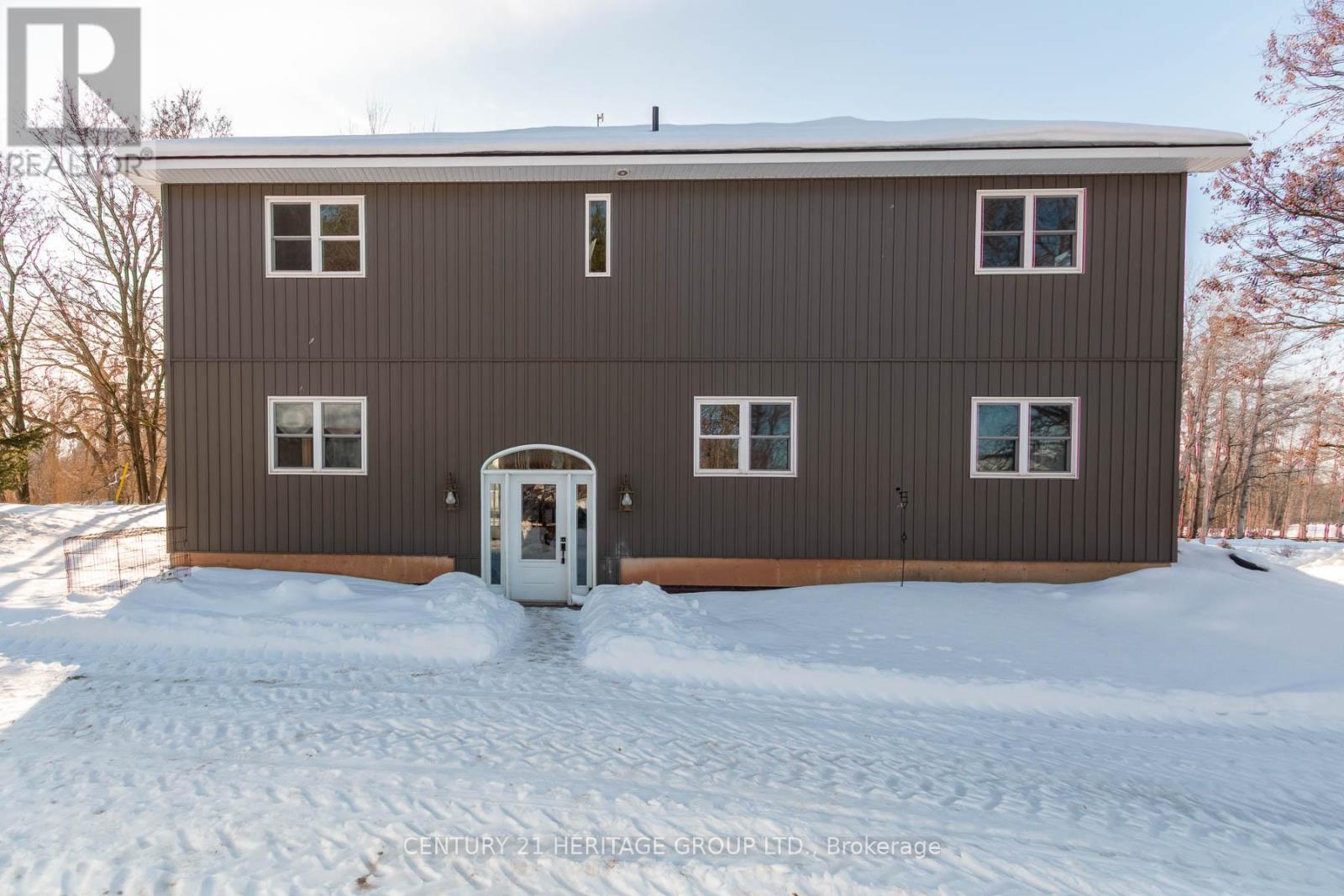 797177 EAST BACK LINE